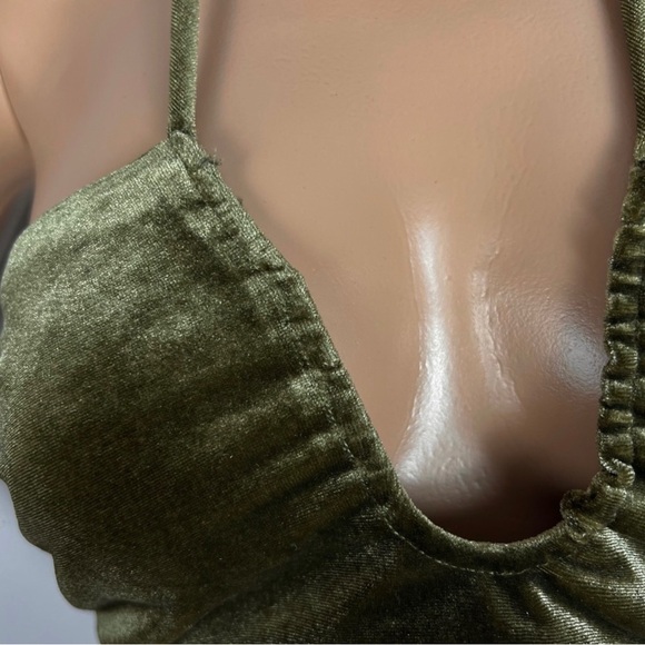 NEW RONNY KOBO REVOLVE GREEN VELVET BRA TOP - Picture 4 of 10